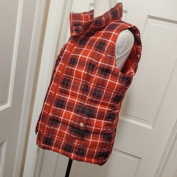 EC Charter Club Quilted Red Buffalo Plaid Puffer Vest Size Medium, preppy - Picture 8 of 9